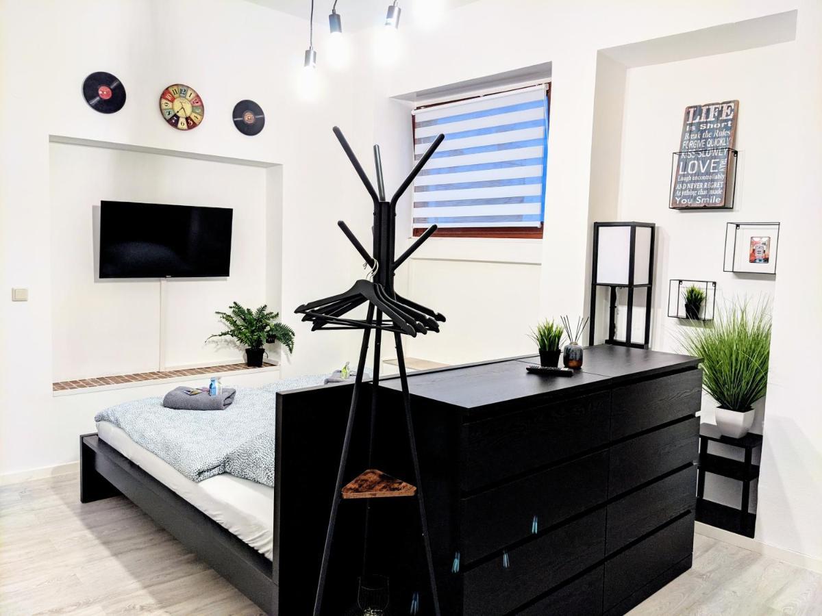 ✪ Industrial Apartment - Innenstadt l Smart TV l Küche ✪ Kaiserslautern Exterior foto